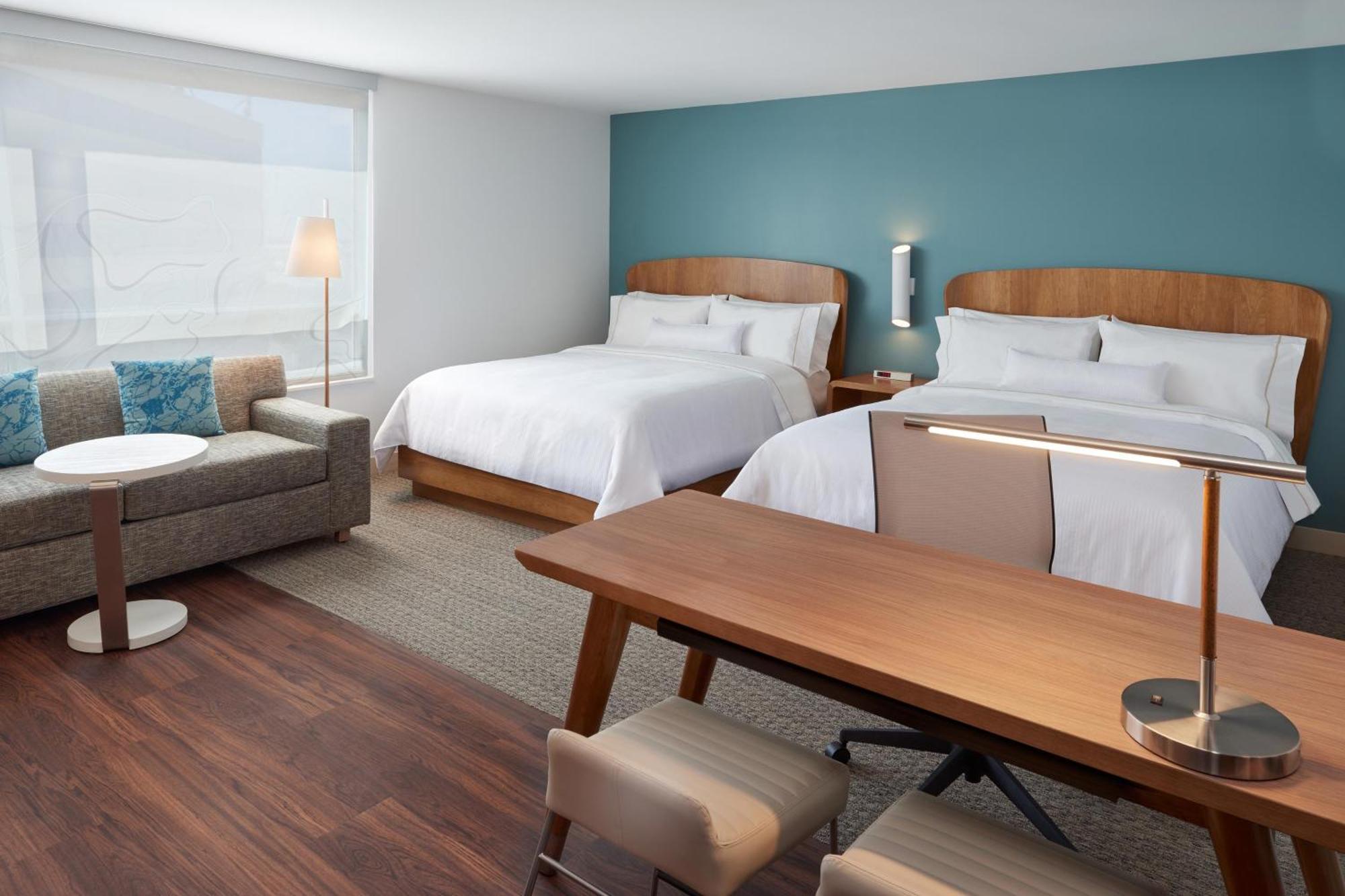 Element Toronto Airport Hotel Мисисага Екстериор снимка