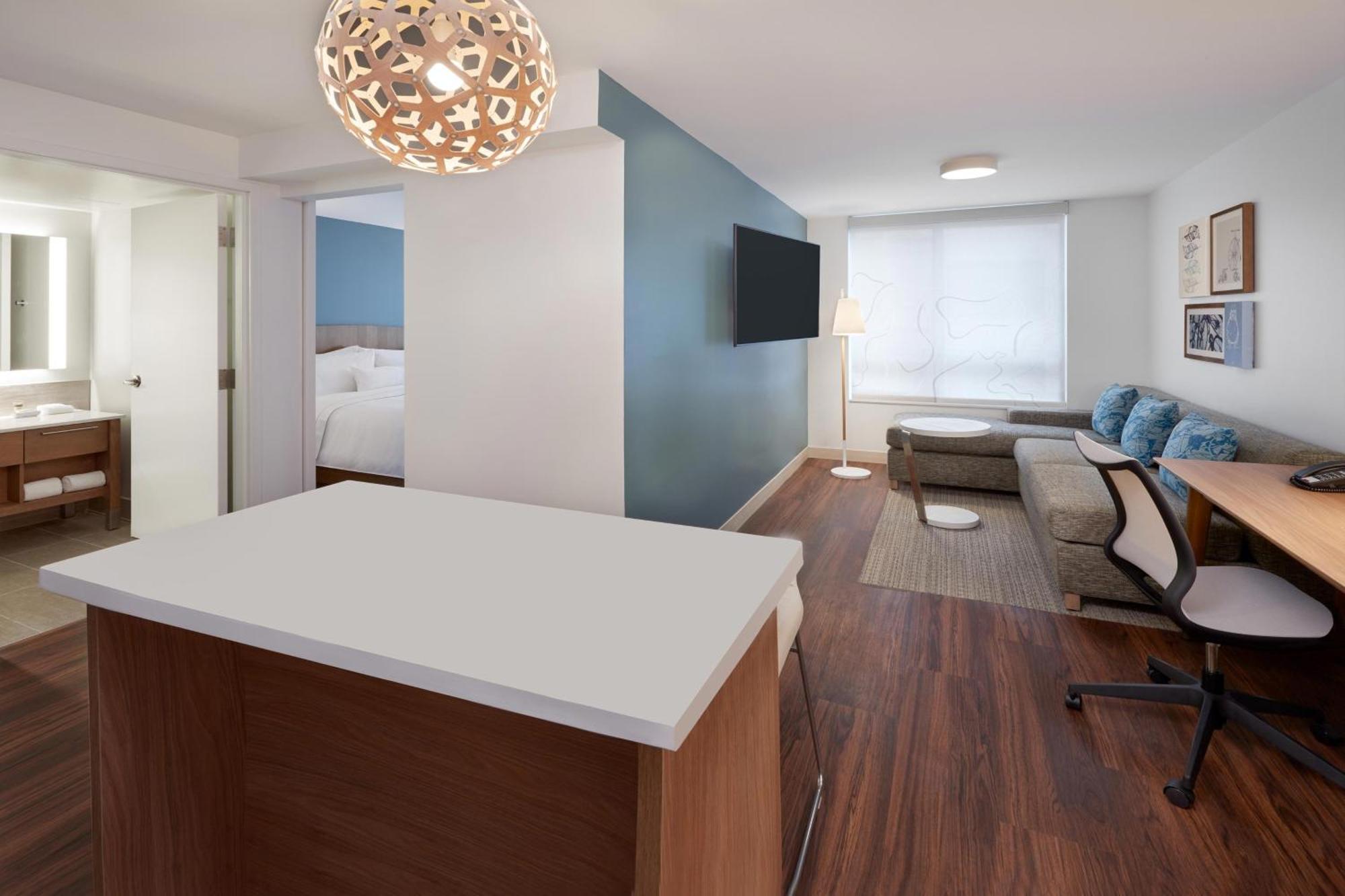 Element Toronto Airport Hotel Мисисага Екстериор снимка